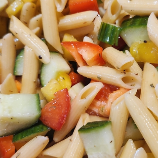 A picture of the Easy Greek Pasta Salad recipe.